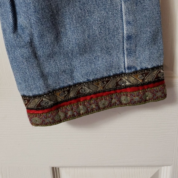 London Jean w/ Emroidered Cuffs Size 2 - Picture 2 of 3